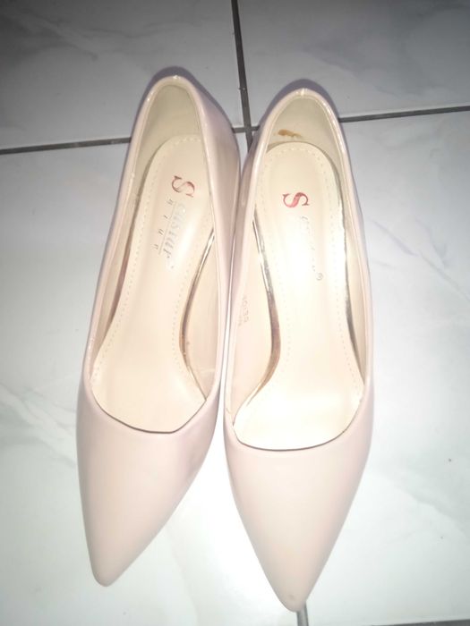Buty szpilki beż
