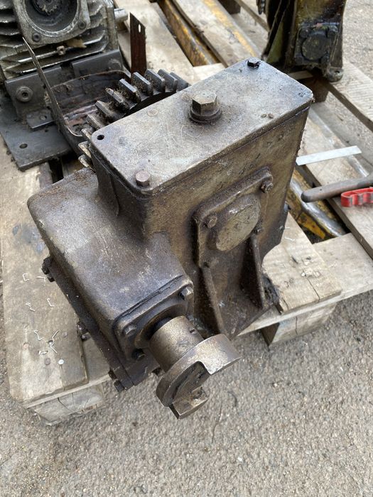 Редуктор червʼячний 1:80, 1:400, 1:800