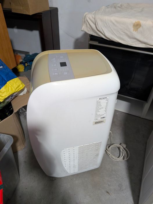 Ar Condicionado Portátil BECKEN BAC2511 (24 m² - 12000 BTU - Branco)