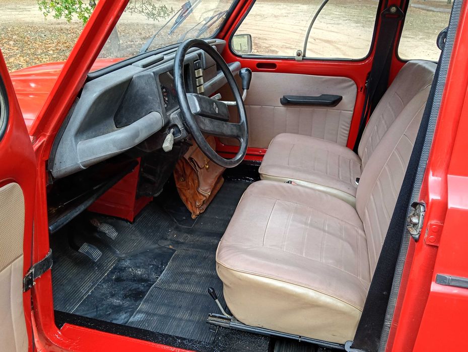 Vendo Renault 4L foto 3