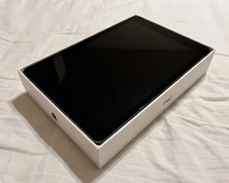 iPad 8 generacji + rysik stylus