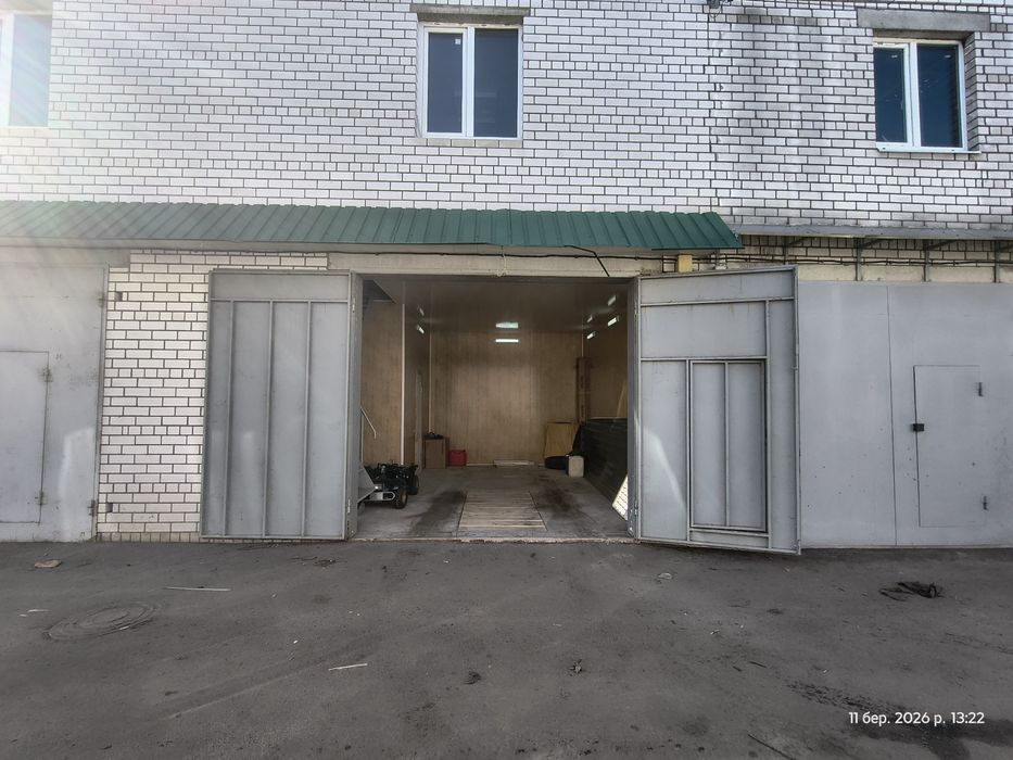 Продам гараж Північ север пивнич 3 поверхи по 5х6  висота 3.05  хозяїн