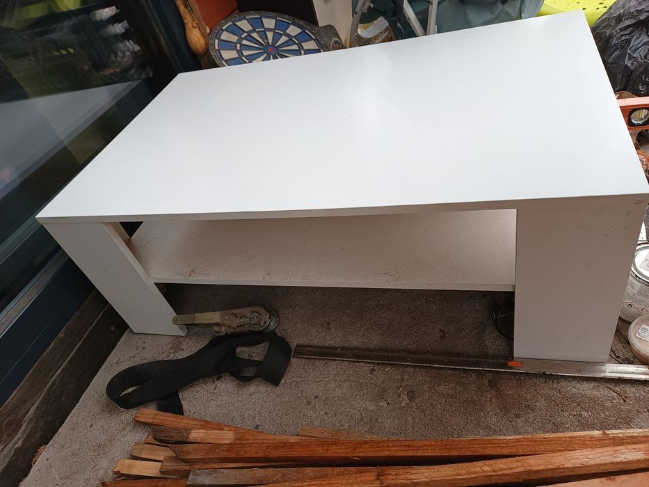 Stolik kawowy biały