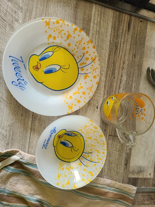 Набір дитячого посуду з пташечкою Tweety жовтий
