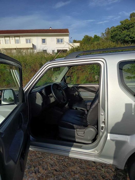 Suzuki Jimny — fotografia 8