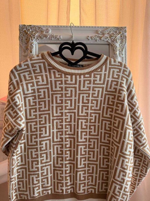 Продам светр комфортний