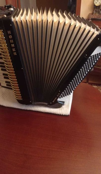 Akordeon 120 basów Verdi III N Hohner