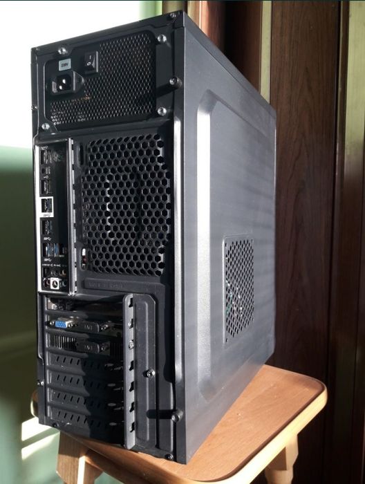 Продаю б/у системный блок пк