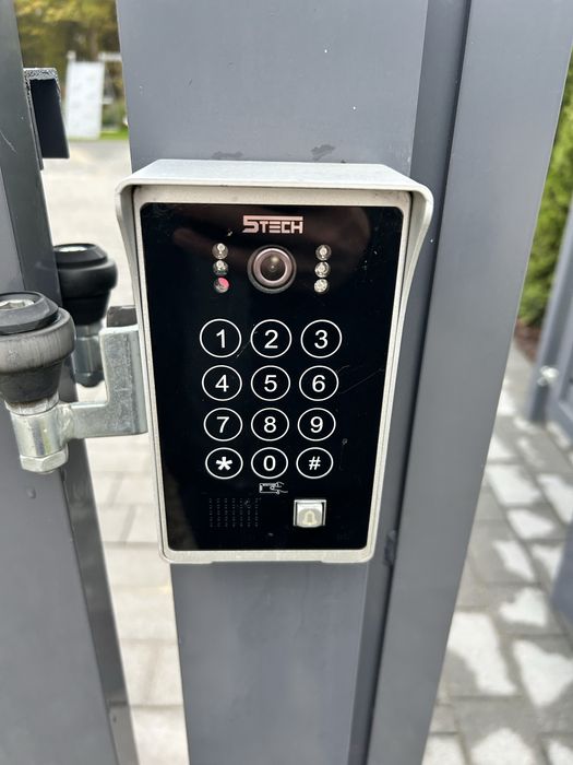 Wideodomofon 5Tech 2 monitory,pastylki,kod dostępu