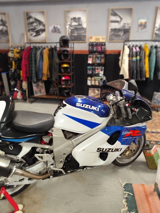Suzuki TL1000R 99