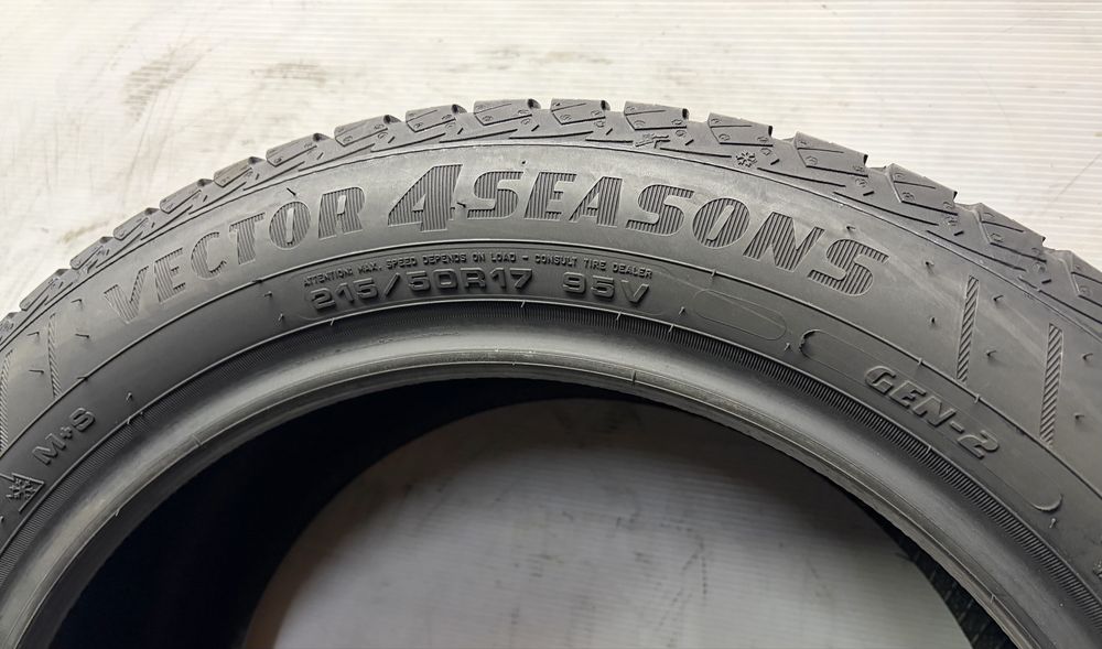 215/50/17 95V Goodyear Vector 4Seasons Gen-2