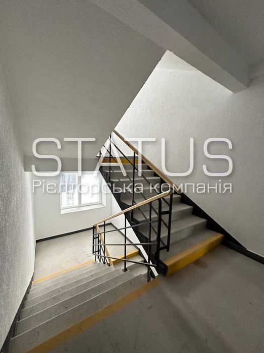 Продаж однокімнатної квартири в новобудові. Сади.