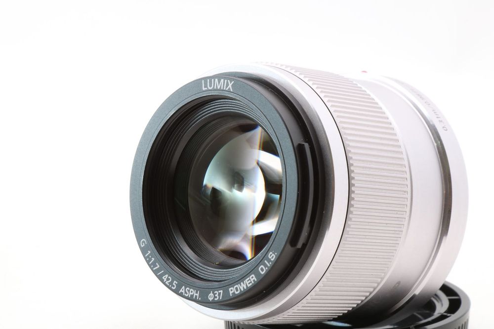 Panasonic Lumix G 42.5Mm F/1.7 Asph. Power O.I.S. Silver