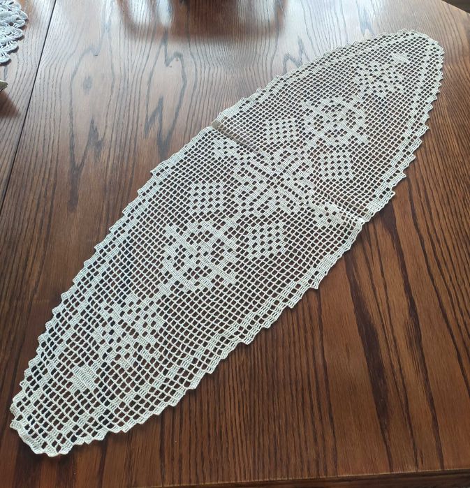 Szydełkowa owalna serwetka 88cm Handmade