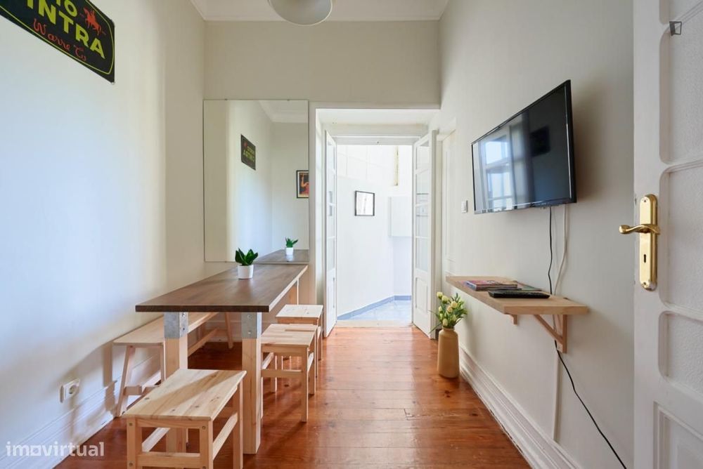 Quarto - localizado em Entrecampos Lisbon