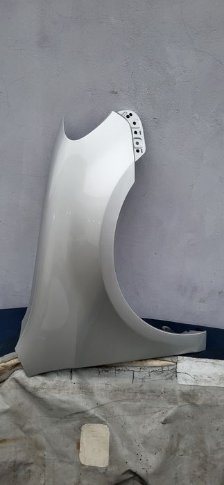 Переднє крило праве VW Golf 6 (09-14)