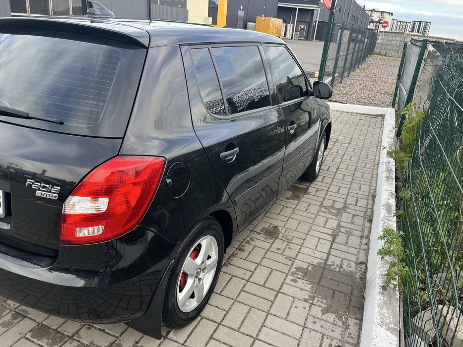 Продам Шкода фабія 1.2