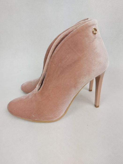 Botki welur cielisty róż 36 CARINII oryginalne plusz HIT