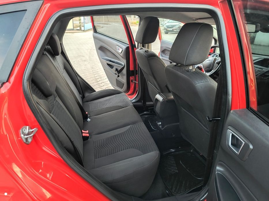 Ford Fiesta 2015r,benzyna,bardzo ładny,