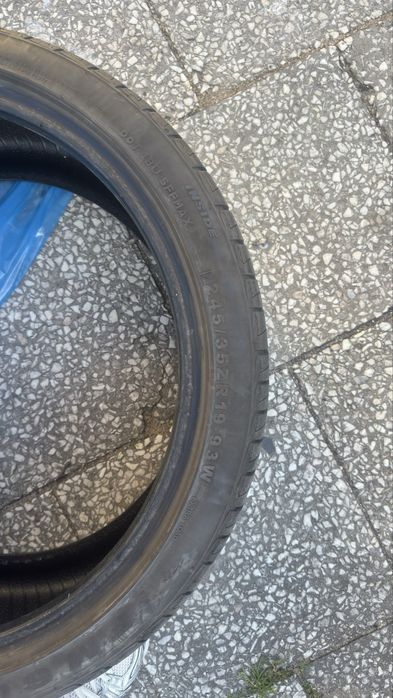 Opona letnia 245 35 R19