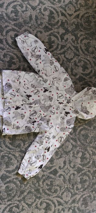 Jak nowa 110 116 kurtka wiosenna dla dziewczynki Pieski