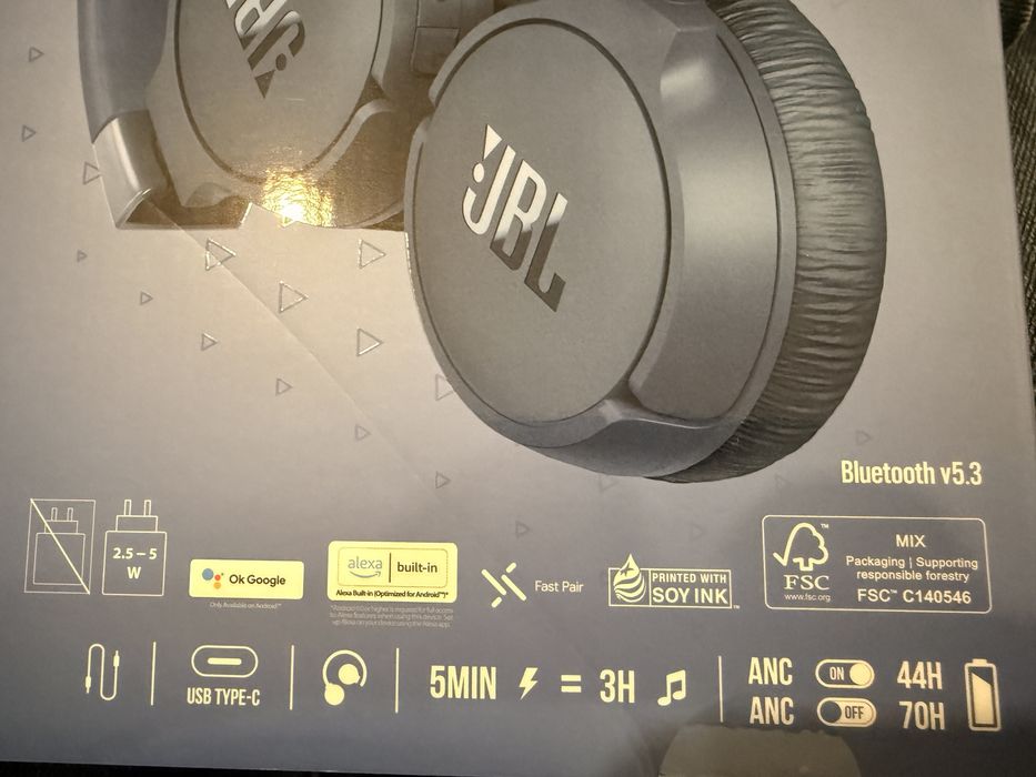 Auscultadores JBL Tune 670 NC