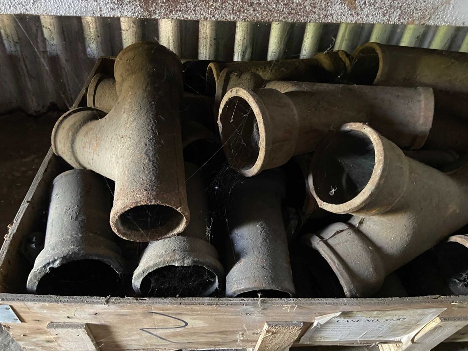 Труби чавунні та фітінги