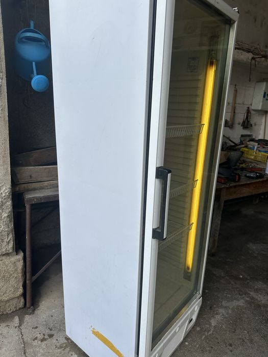 Arca vertical refrigeracçao ARV400  bom estado