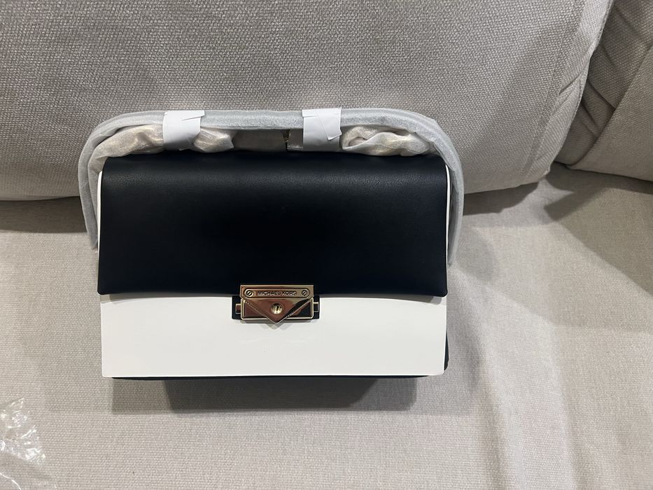 Сумка Michael Kors Cece medium