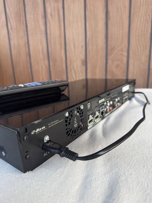 Blu-ray плеєр Panasonic DP-UB820