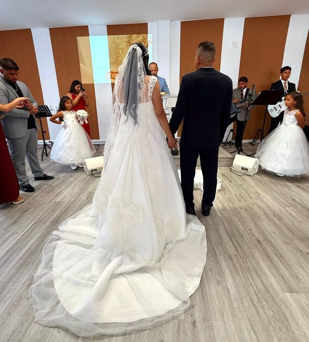 Vendo vestido branco de noiva