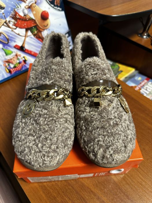 Продам взуття жіноче