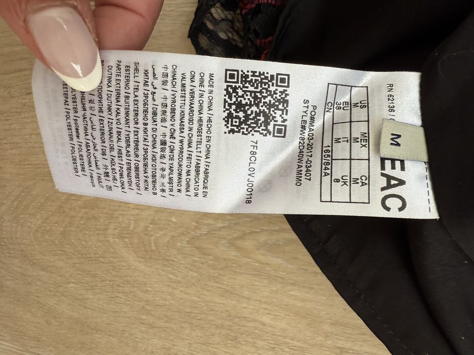 Spodnica Guess rozmiar M