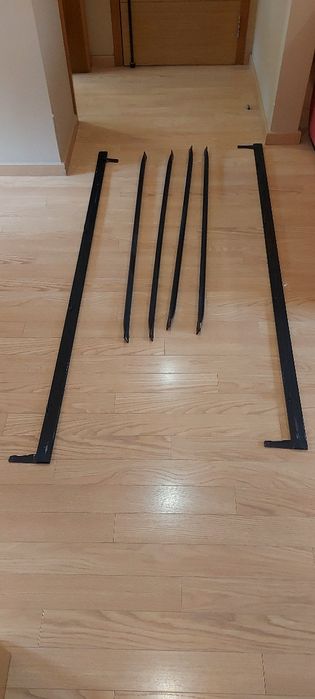 Cama de casal em latão (verdadeiro)