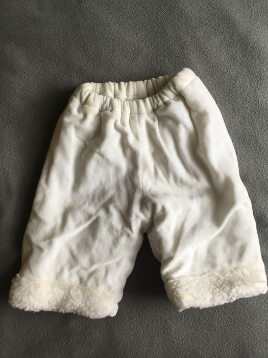 Ciepły bialy komplecik na chrzest