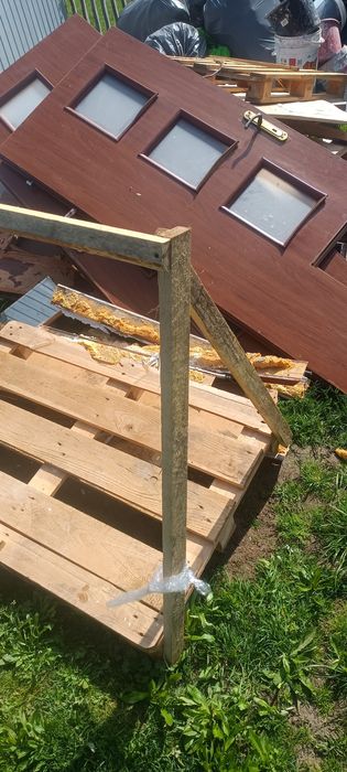 Drzewo drewno na opał palety kartony za darmo