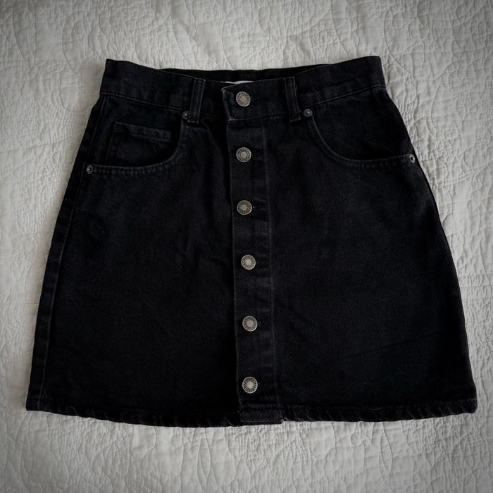 Спідниця з ґудзиками