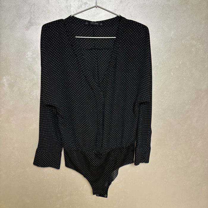 Zara basic боді