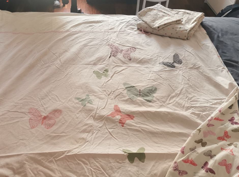 Vários conjuntos de lençol capa, fronha e capa de edredon verão