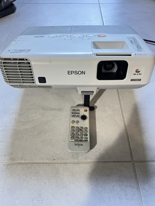 Sprzedam projektor Epson, lampa 95h