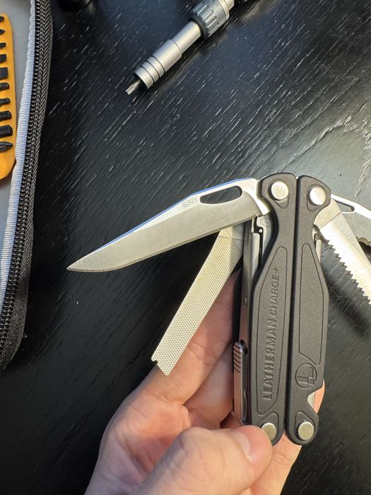 Leatherman charge AL s30v