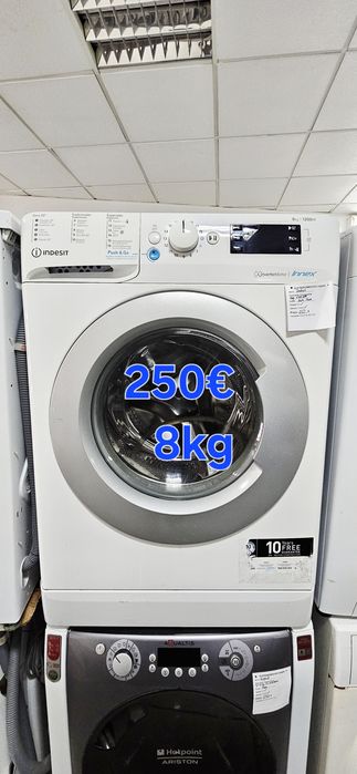 Máquinas de lavar roupa usadas disponíveis.