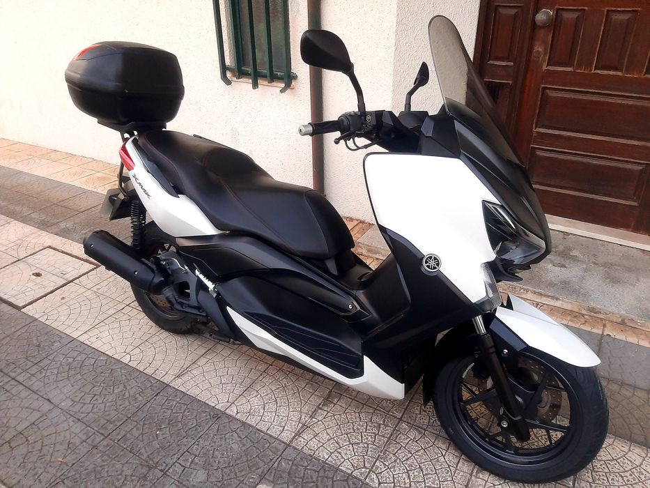 Yamaha X-Max 125cc.