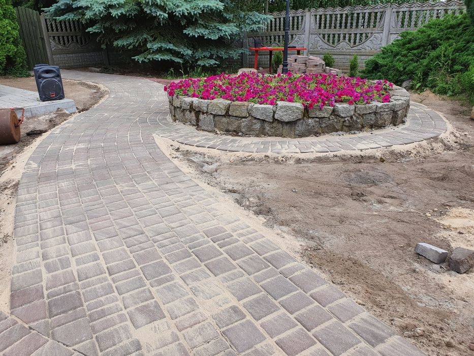 Kostka brukowa ,Układanie kostki brukowej , montaż płotów