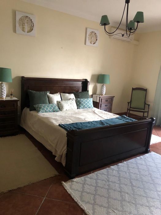 Moradia T4 com 2wcs + Garagem + jardim a 10minutos de Beja