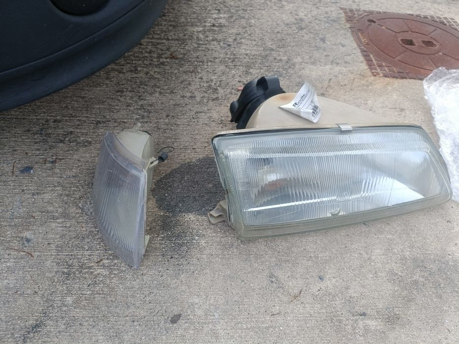 Farol e Pisca Peugeot 106 mk1 lado direito