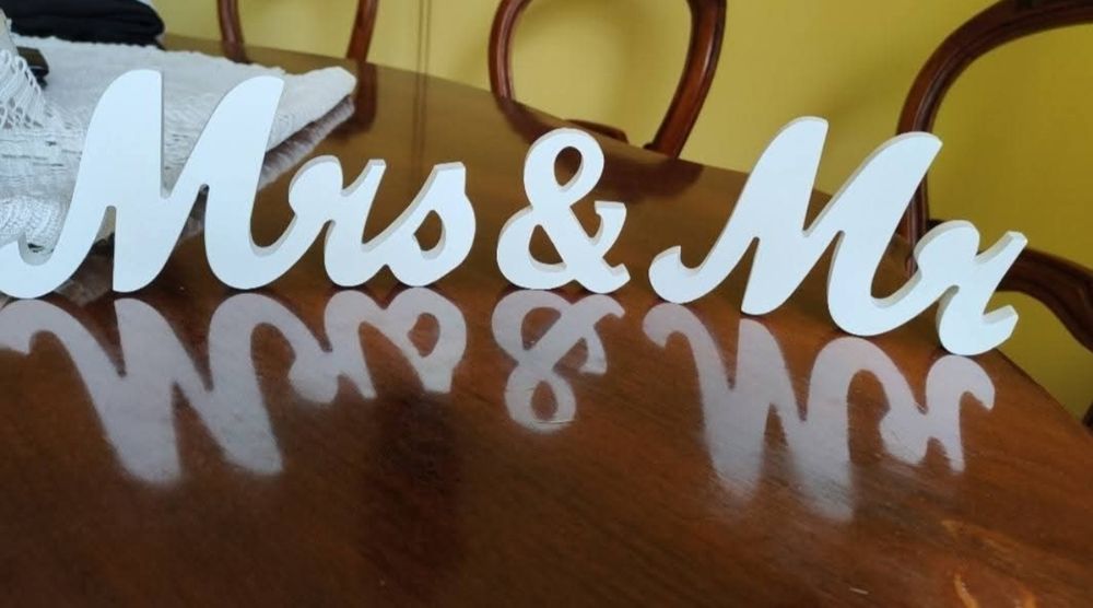 Drewniany napis Mrs & Mr