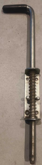 Zasuwa rygiel sprężyna ocynkowany 420mm fi14mm zamknięcie bramy furtki