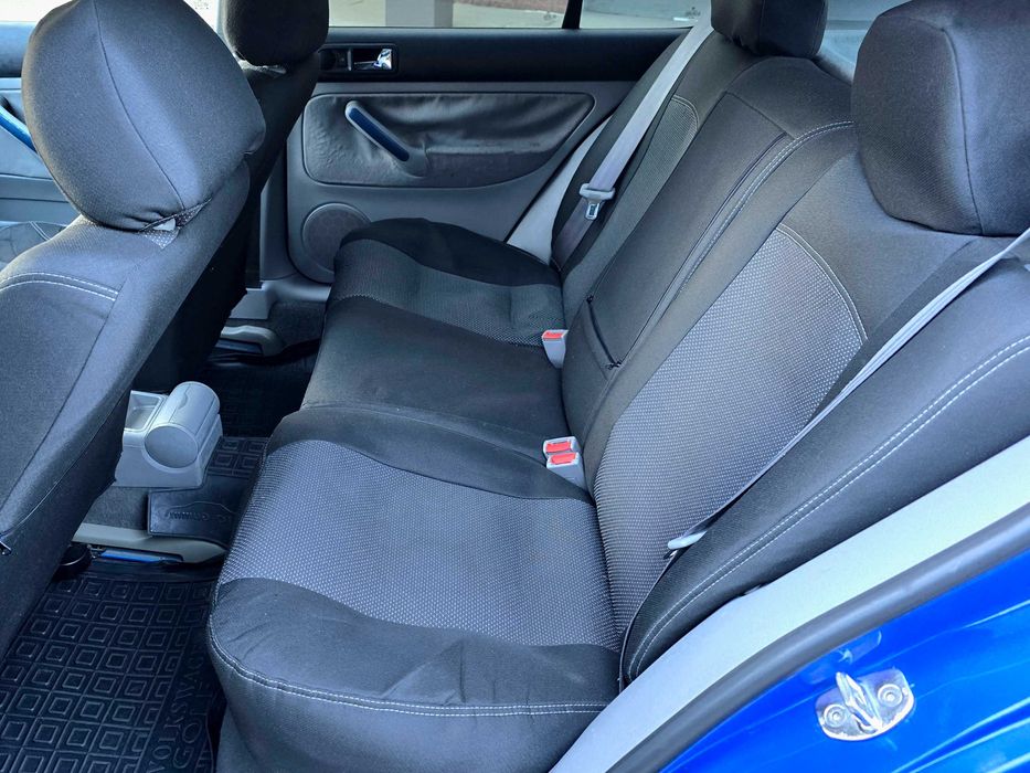 Volkswagen Golf 2000г.в. 1.6 газ-бензин