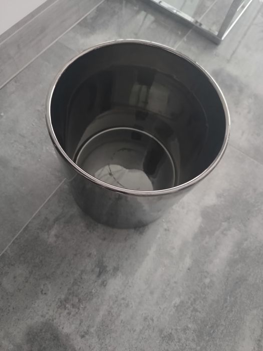 Nowa srebrna ceramiczna duża osłonka na doniczkę